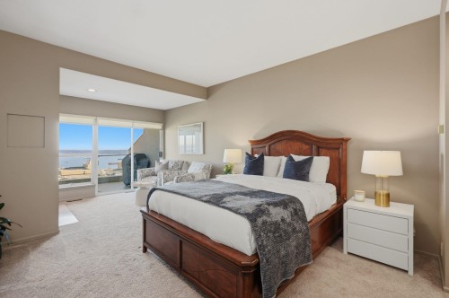 2343 Folkestone Way, West Vancouver, BC - Indoor Photo Showing Bedroom