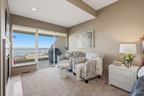 2343 Folkestone Way, West Vancouver, BC - Indoor