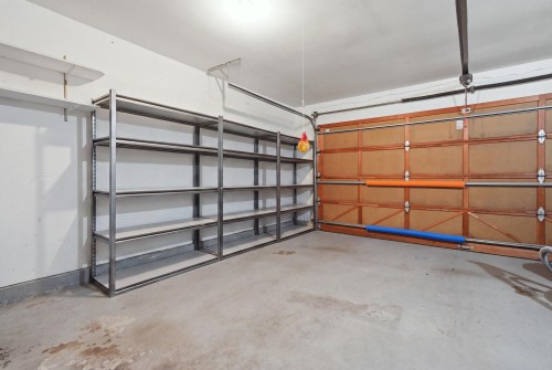 2343 Folkestone Way, West Vancouver, BC - Indoor Photo Showing Garage