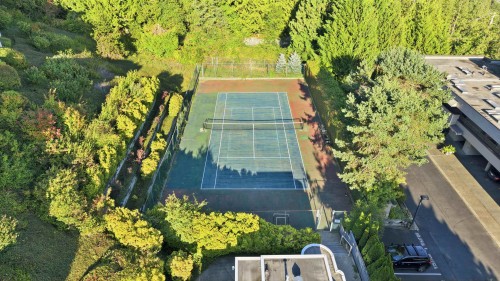 2343 Folkestone Way, West Vancouver, BC - Outdoor