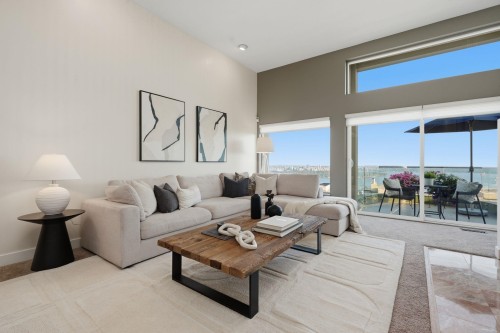 2343 Folkestone Way, West Vancouver, BC - Indoor Photo Showing Living Room