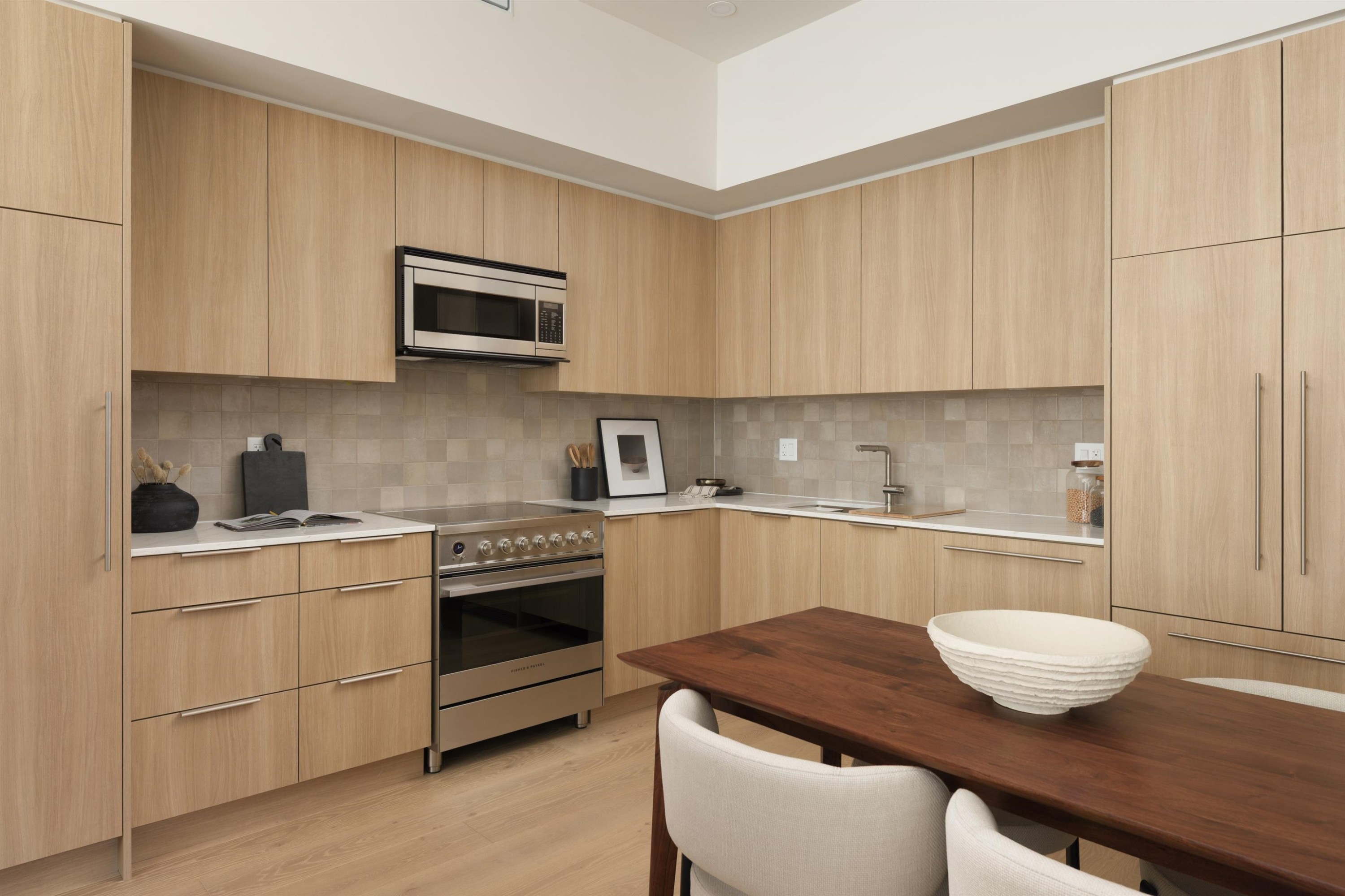 593 49Th Avenue E, Vancouver, BC - Indoor Photo Showing Kitchen