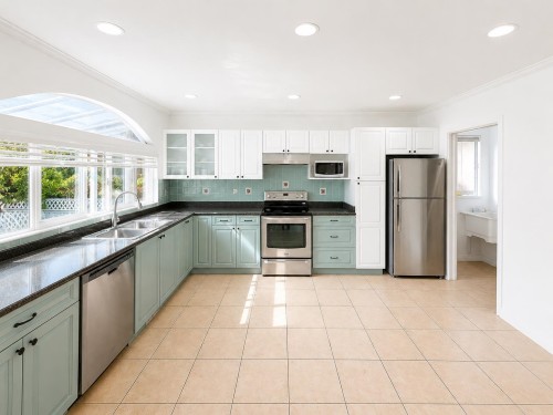 5809 Selkirk Street, Vancouver, BC - Indoor Photo Showing Kitchen With Double Sink