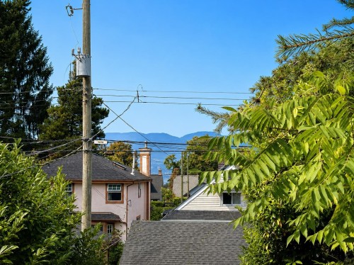 4117 11Th Avenue W, Vancouver, BC - Outdoor