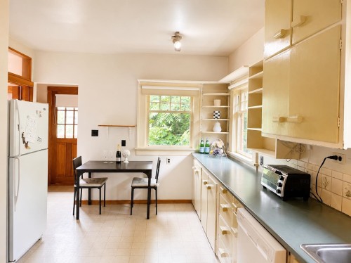 4117 11Th Avenue W, Vancouver, BC - Indoor
