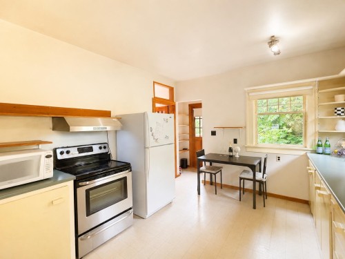 4117 11Th Avenue W, Vancouver, BC - Indoor Photo Showing Kitchen