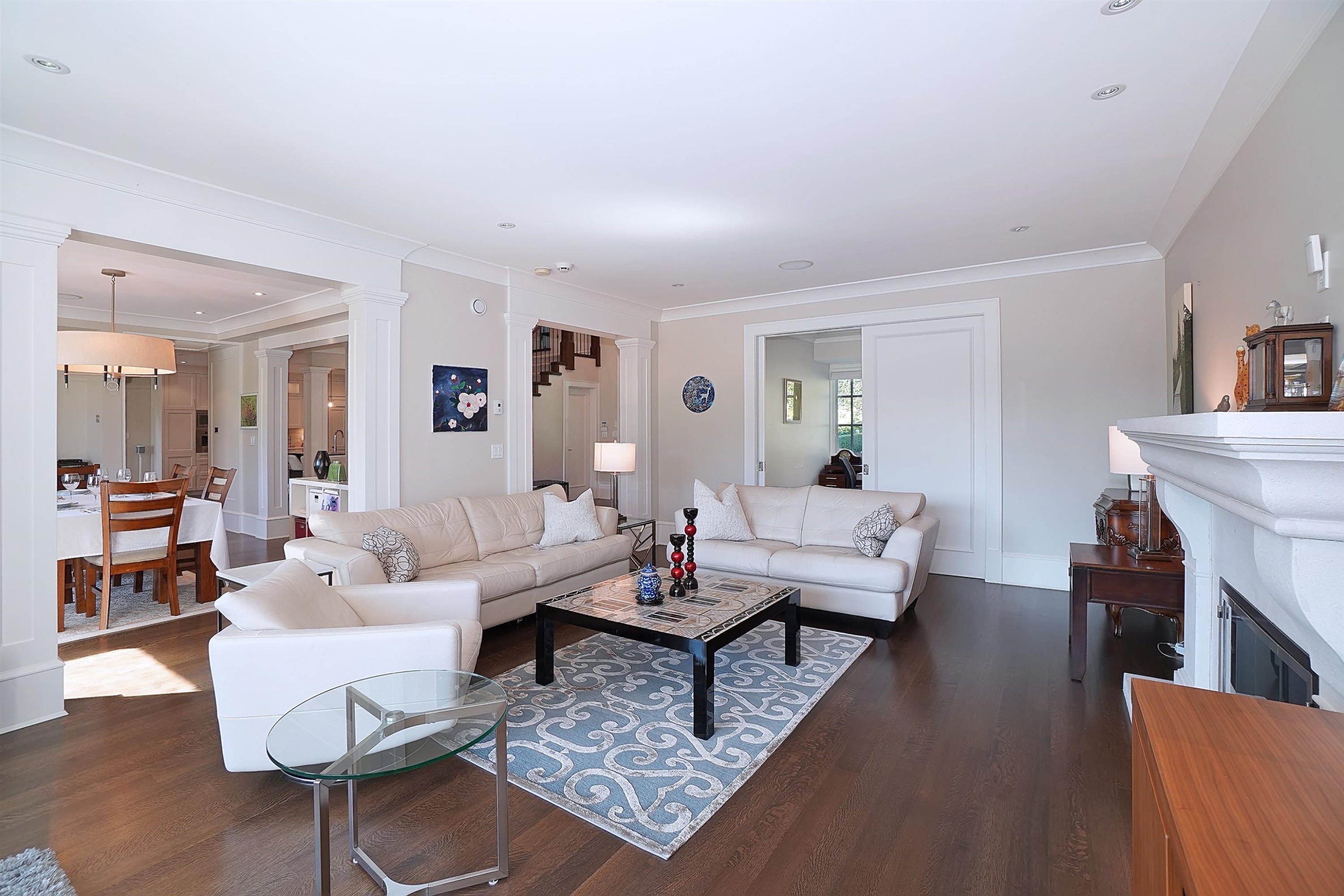 2920 Mathers Avenue, West Vancouver, BC - Indoor Photo Showing Living Room