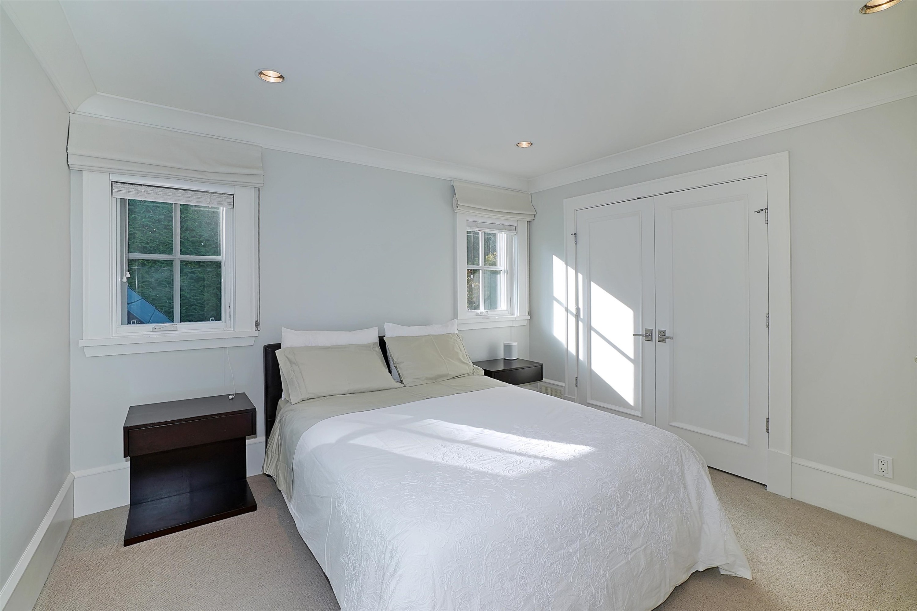 2920 Mathers Avenue, West Vancouver, BC - Indoor Photo Showing Bedroom