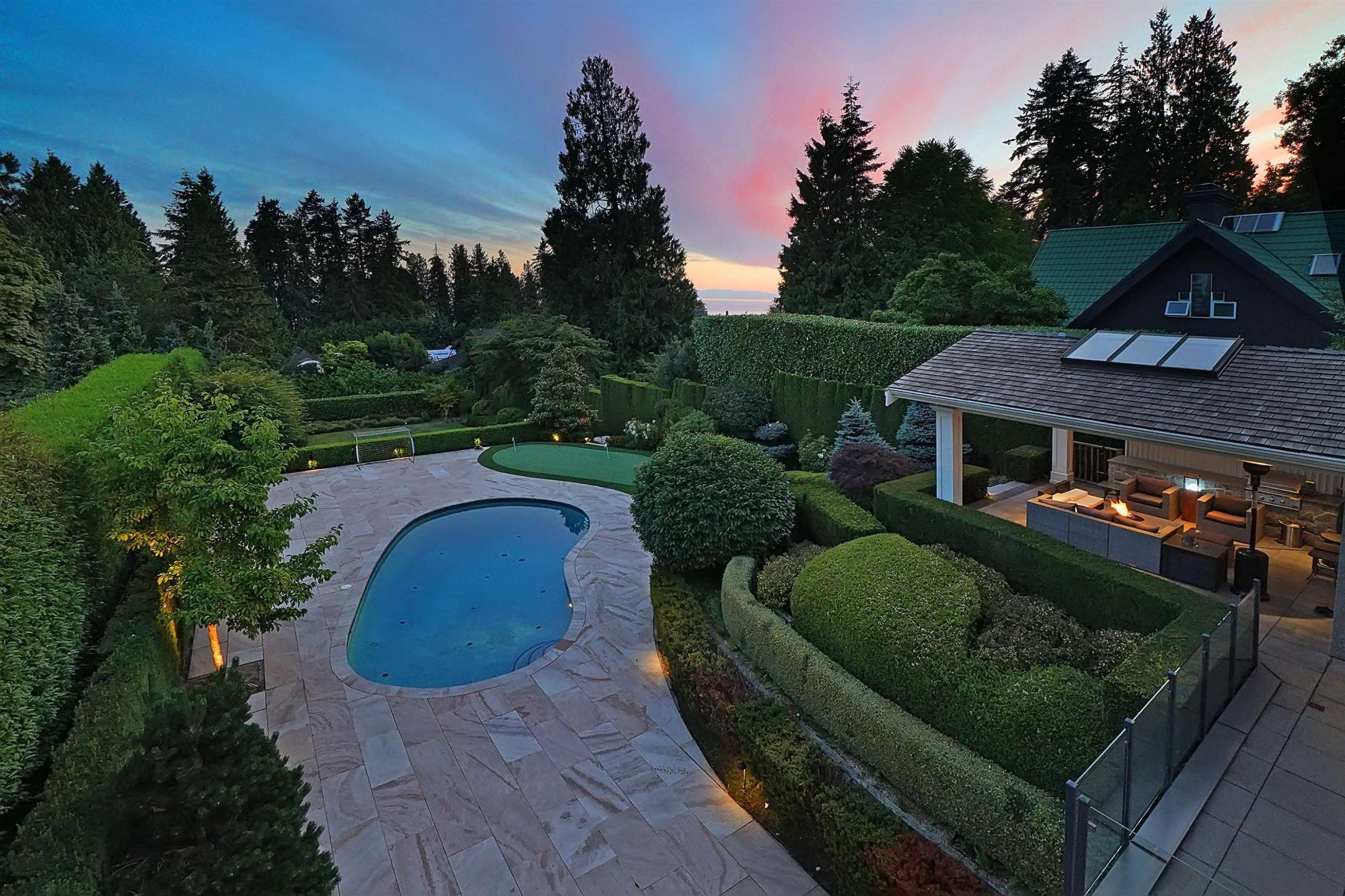 2920 Mathers Avenue, West Vancouver, BC - Outdoor With In Ground Pool