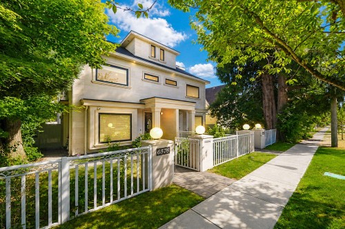6576 Yew Street, Vancouver, BC - Outdoor