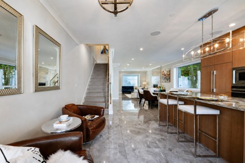 6576 Yew Street, Vancouver, BC - Indoor