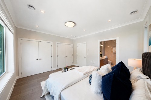 6576 Yew Street, Vancouver, BC - Indoor Photo Showing Bedroom