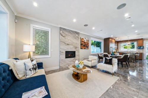 6576 Yew Street, Vancouver, BC - Indoor Photo Showing Living Room With Fireplace