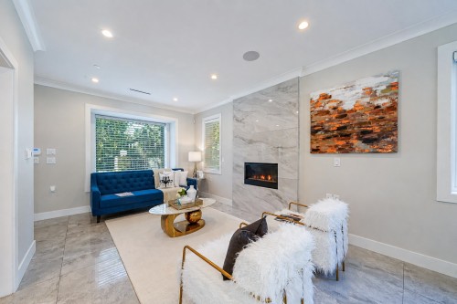 6576 Yew Street, Vancouver, BC - Indoor Photo Showing Living Room With Fireplace