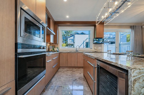 6576 Yew Street, Vancouver, BC - Indoor Photo Showing Kitchen