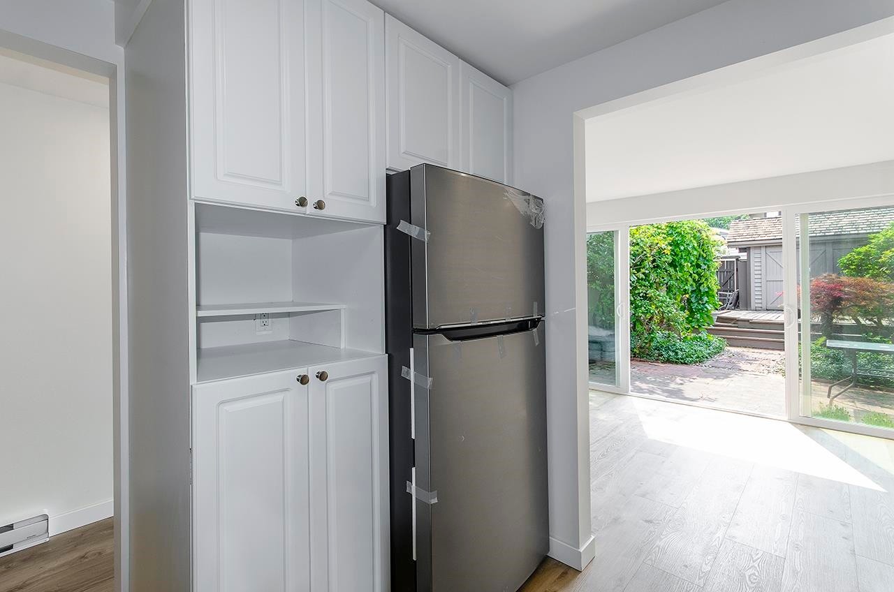 962 11Th Avenue E, Vancouver, BC - Indoor