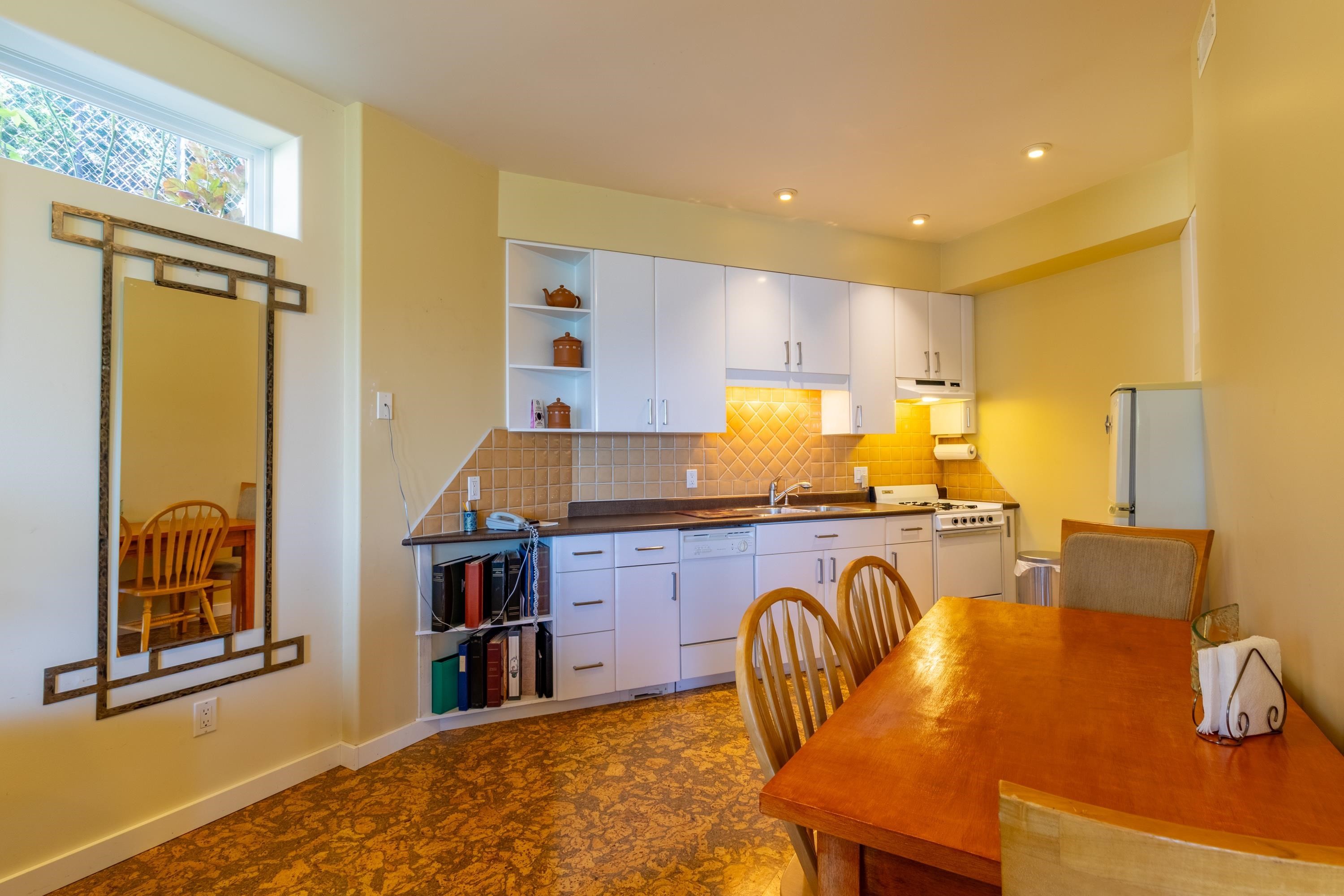 1602 Chart Drive, Pender Island, BC - Indoor