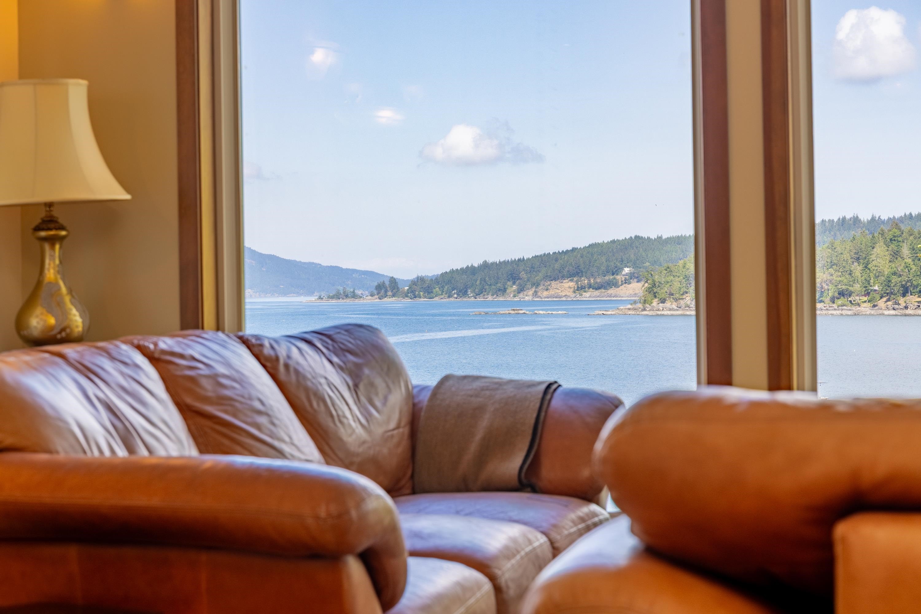 1602 Chart Drive, Pender Island, BC - Indoor Photo Showing Bedroom