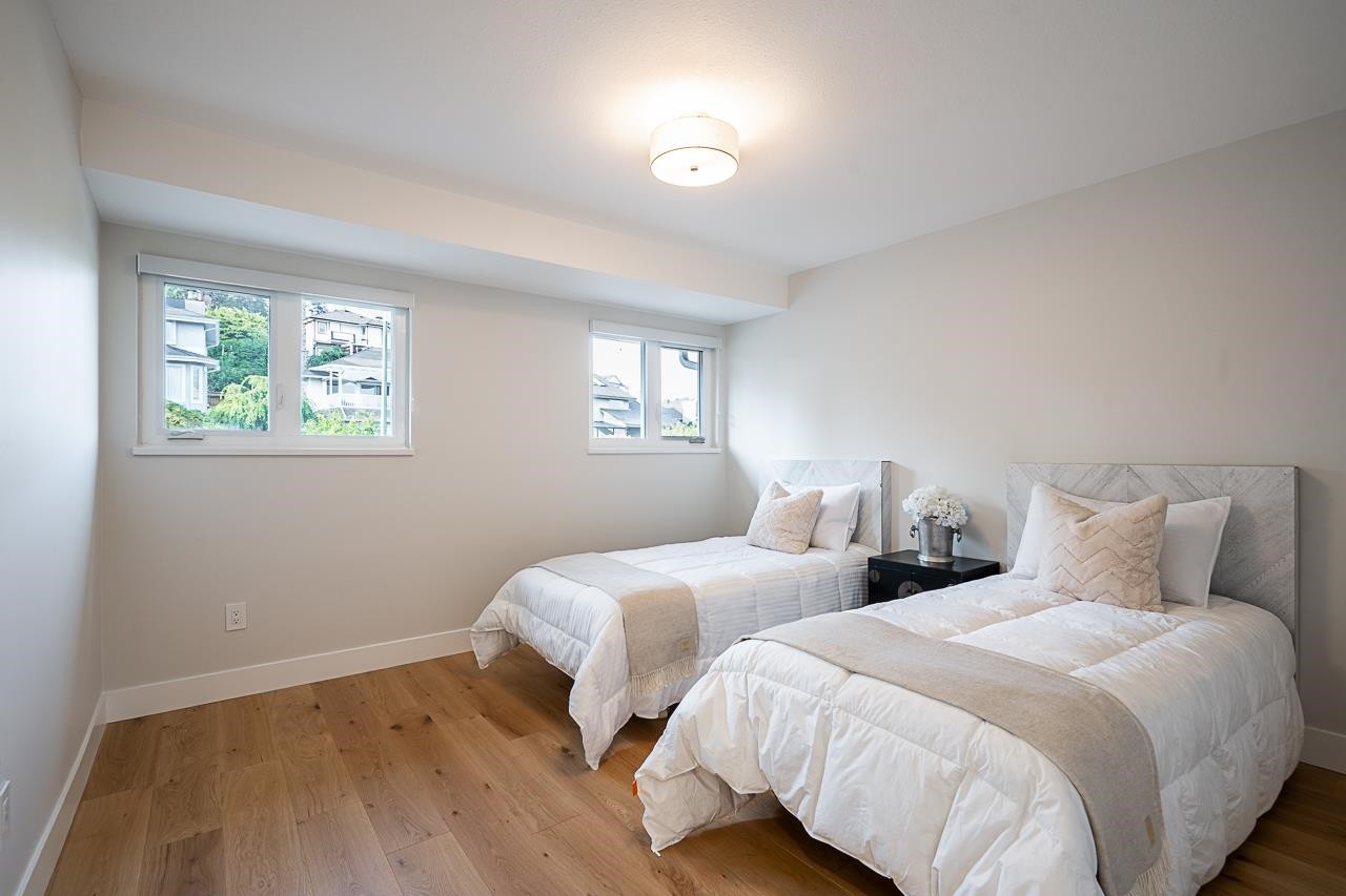 2824 Nash Drive, Coquitlam, BC - Indoor Photo Showing Bedroom
