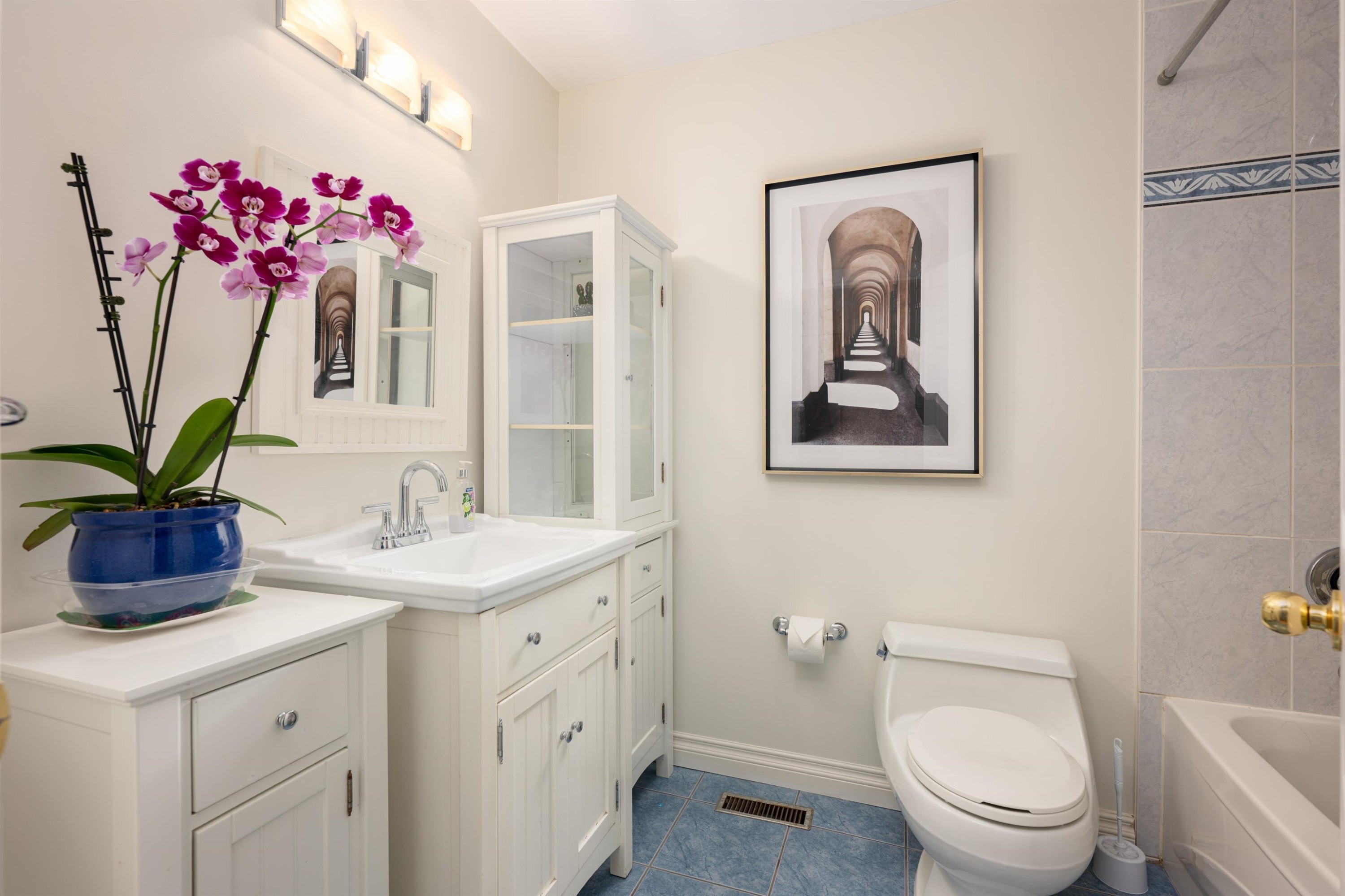 850 Jefferson Avenue, West Vancouver, BC - Indoor Photo Showing Bathroom