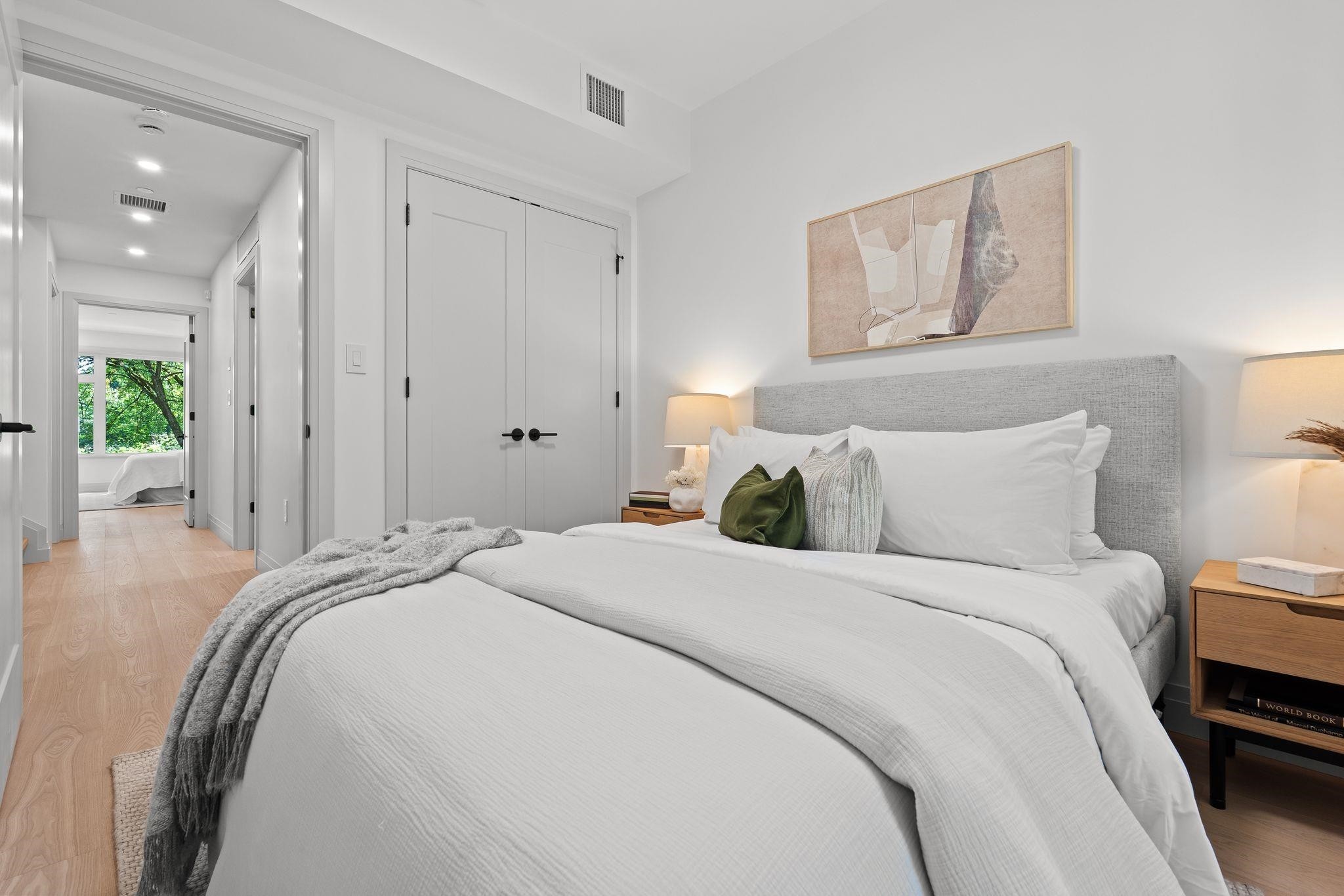 3-1491 Devonshire Crescent, Vancouver, BC - Indoor Photo Showing Bedroom