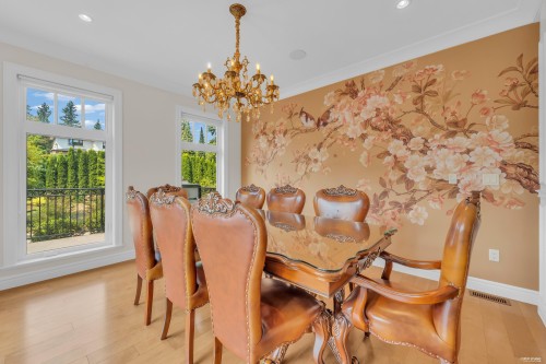 920 3Rd Street, West Vancouver, BC - Indoor Photo Showing Dining Room