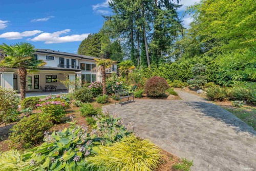 920 3Rd Street, West Vancouver, BC - Outdoor
