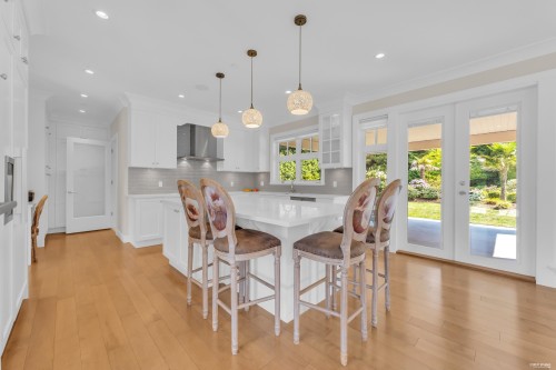 920 3Rd Street, West Vancouver, BC - Indoor Photo Showing Dining Room