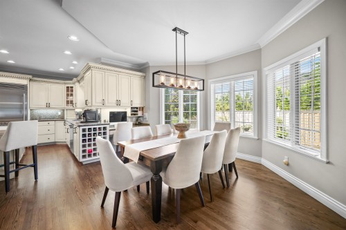 414 Walker Street, Coquitlam, BC - Indoor Photo Showing Dining Room