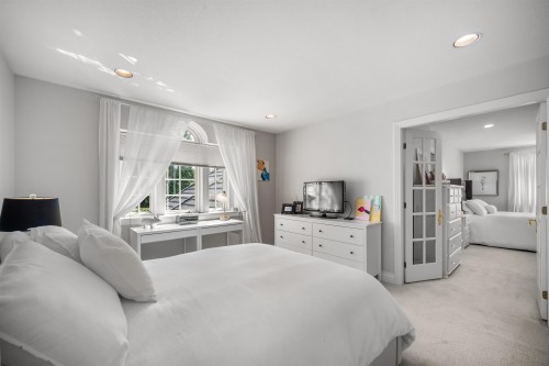 414 Walker Street, Coquitlam, BC - Indoor Photo Showing Bedroom