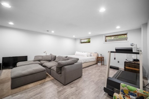 414 Walker Street, Coquitlam, BC - Indoor Photo Showing Other Room