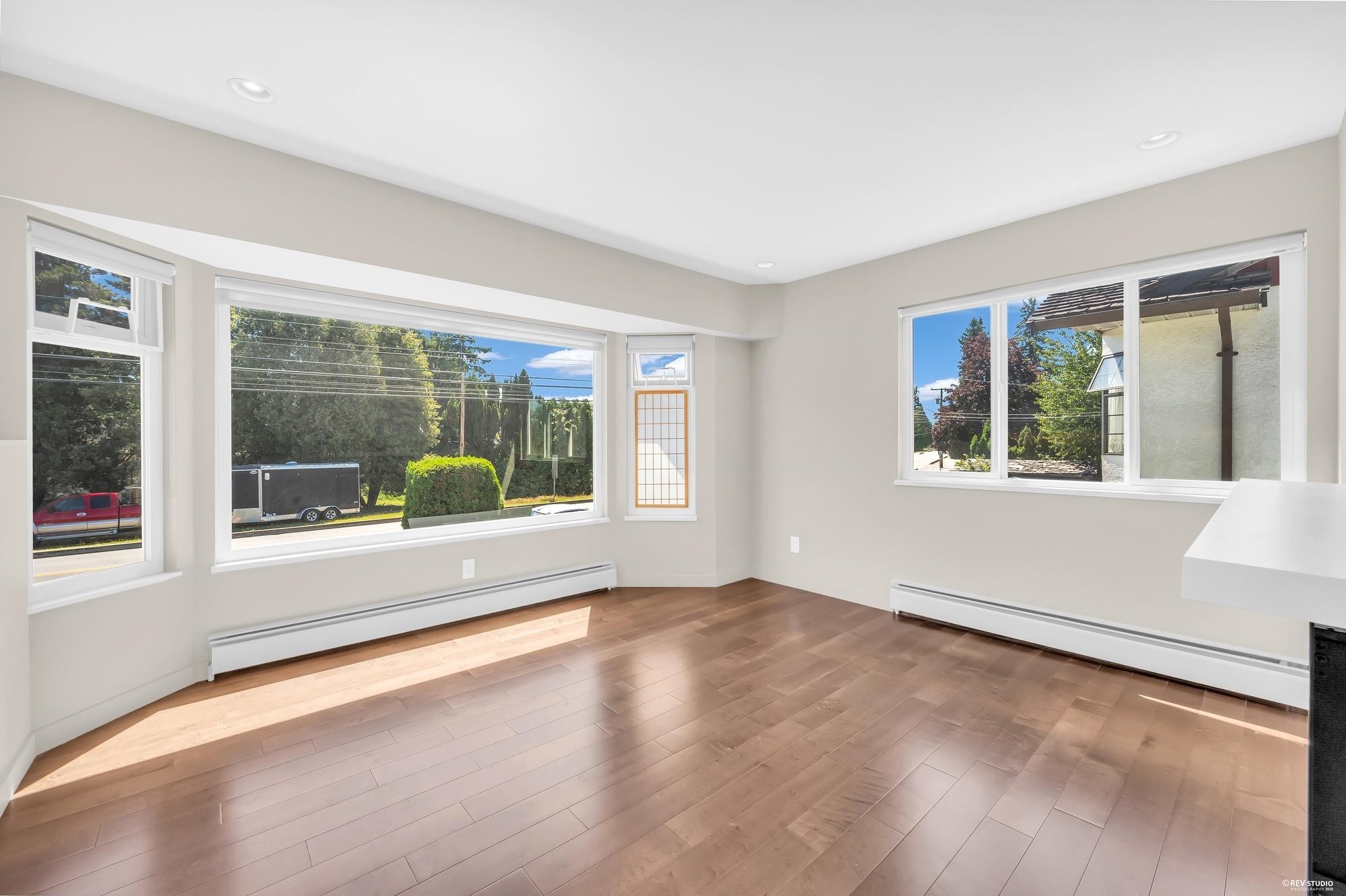 23271 Westminster Highway, Richmond, BC - Indoor