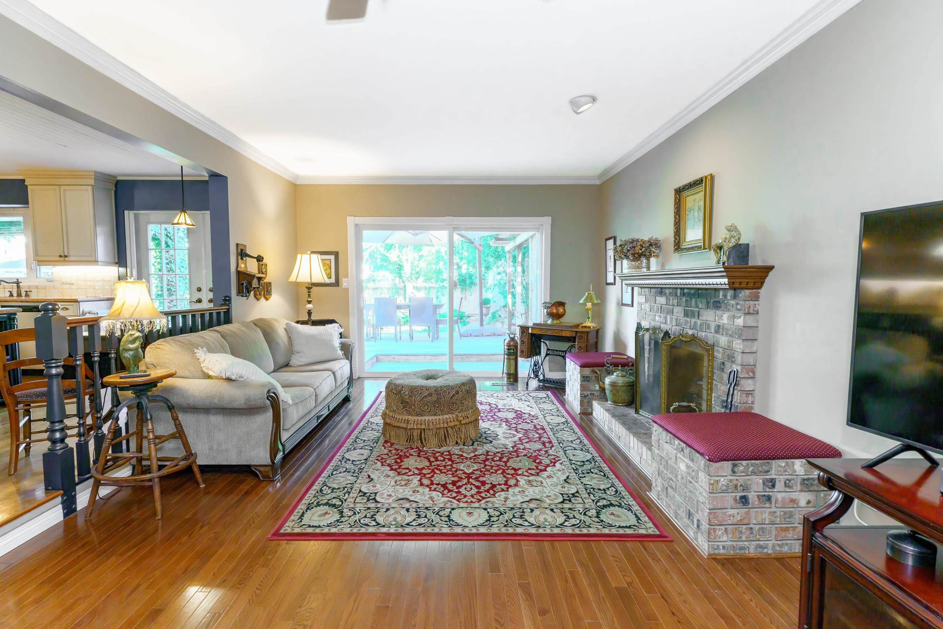 12612 215 Street, Maple Ridge, BC - Indoor Photo Showing Living Room With Fireplace