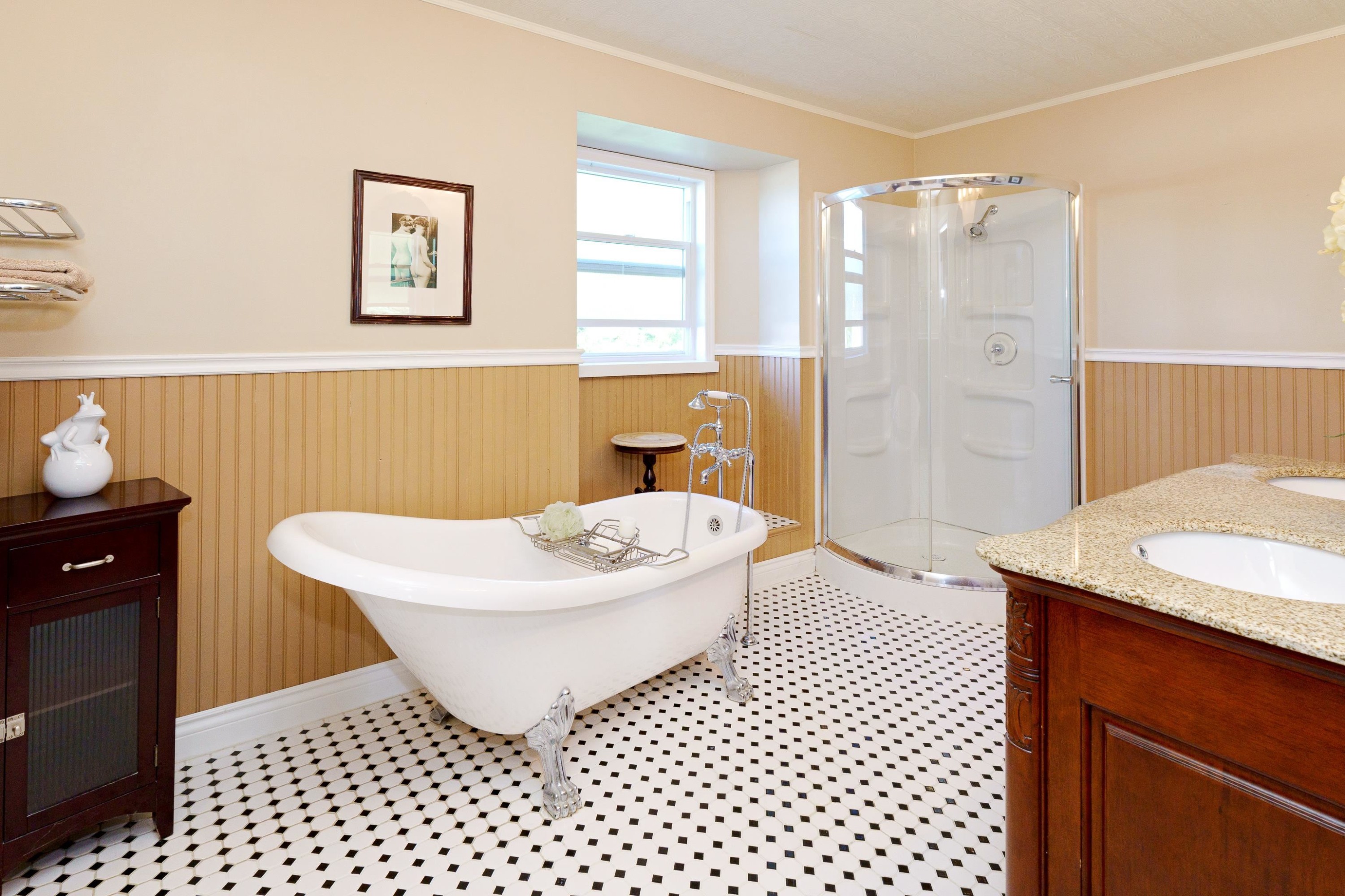 12612 215 Street, Maple Ridge, BC - Indoor Photo Showing Bathroom