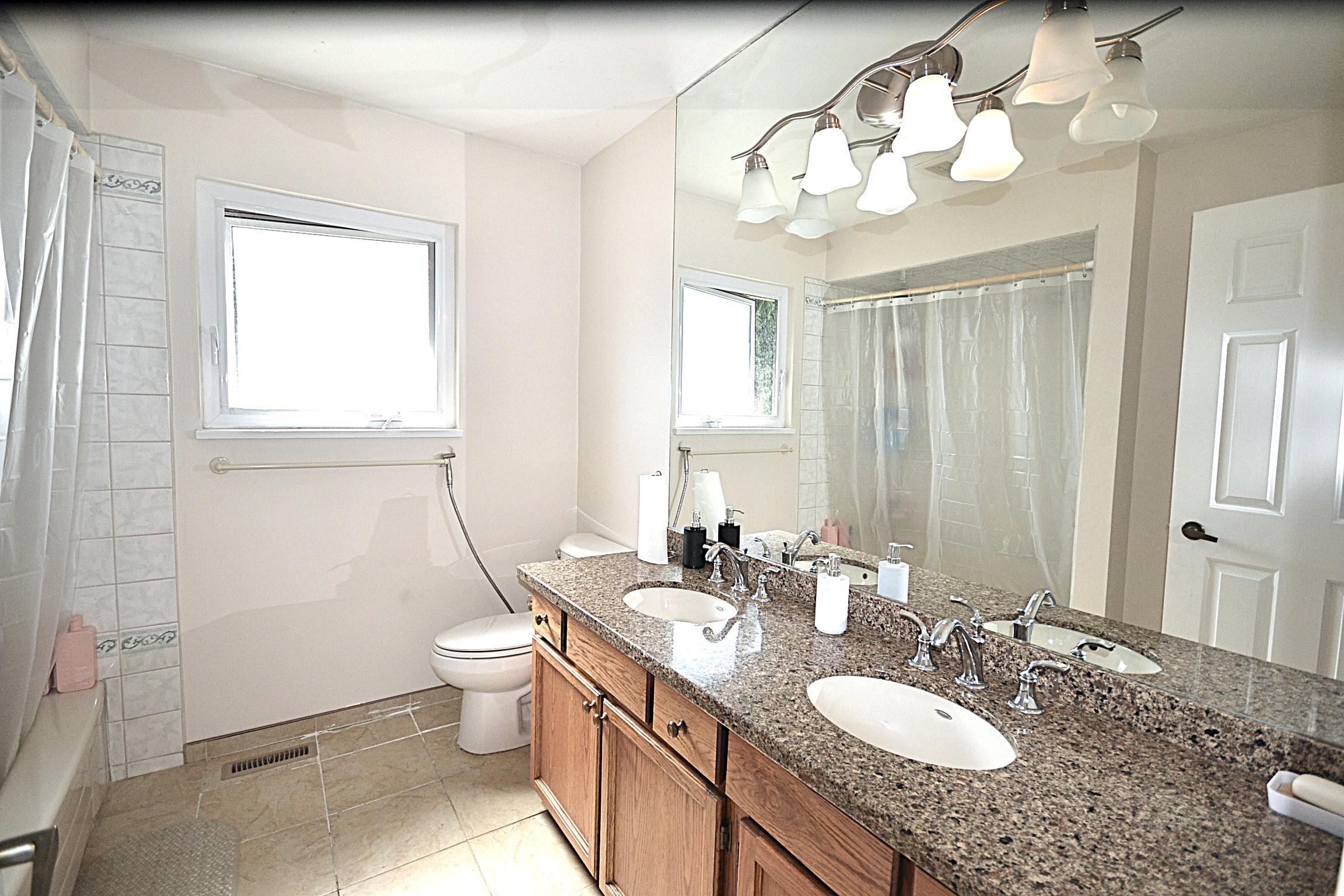 1410 Lansdowne Drive, Coquitlam, BC