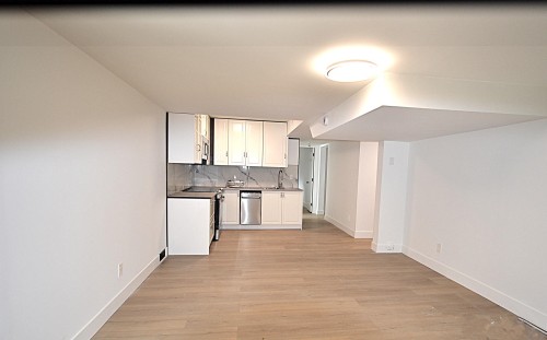 1410 Lansdowne Drive, Coquitlam, BC 