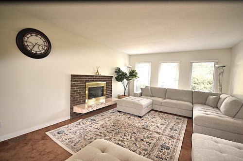 1410 Lansdowne Drive, Coquitlam, BC 