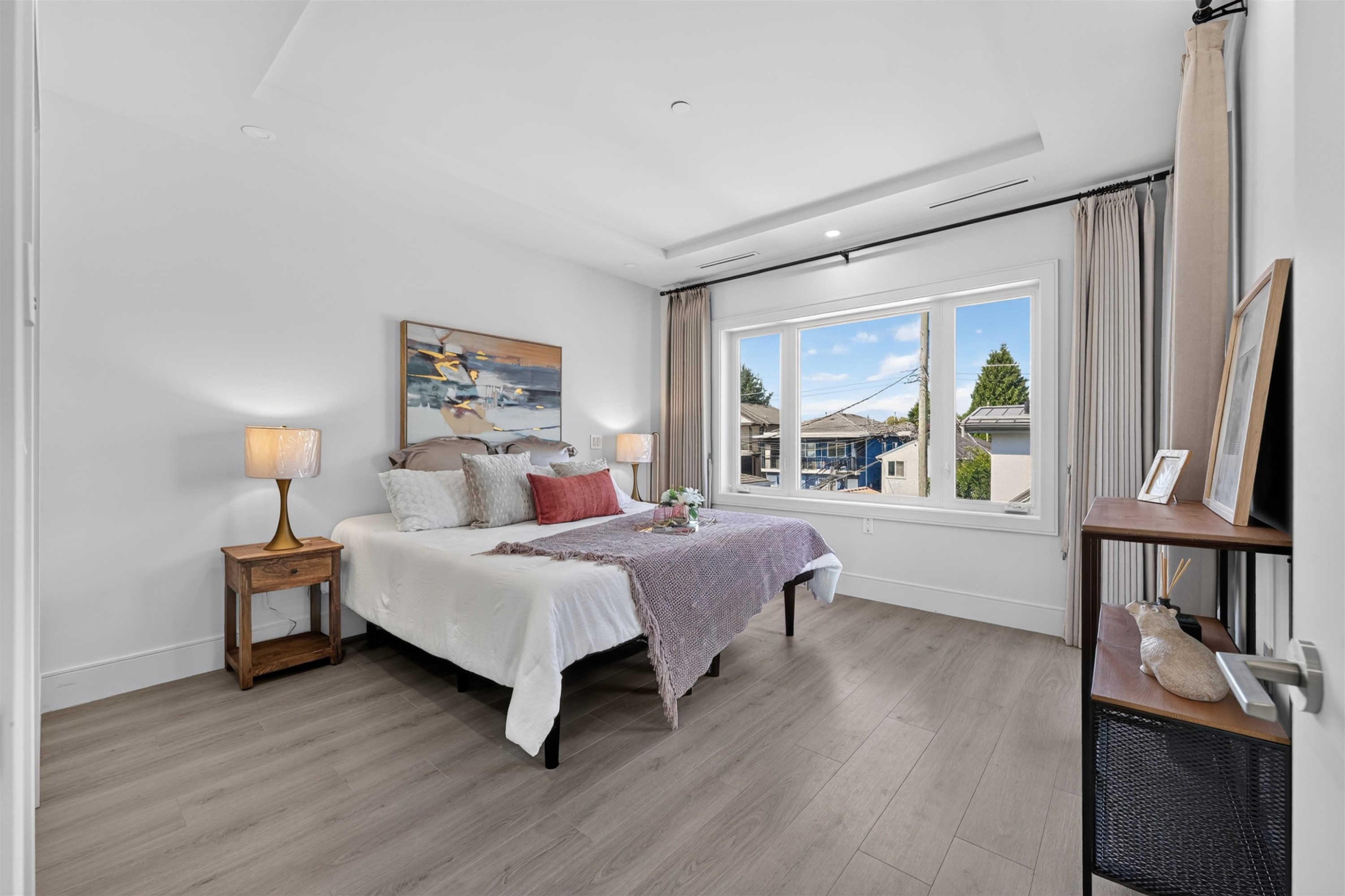 425 56Th Avenue E, Vancouver, BC - Indoor Photo Showing Bedroom