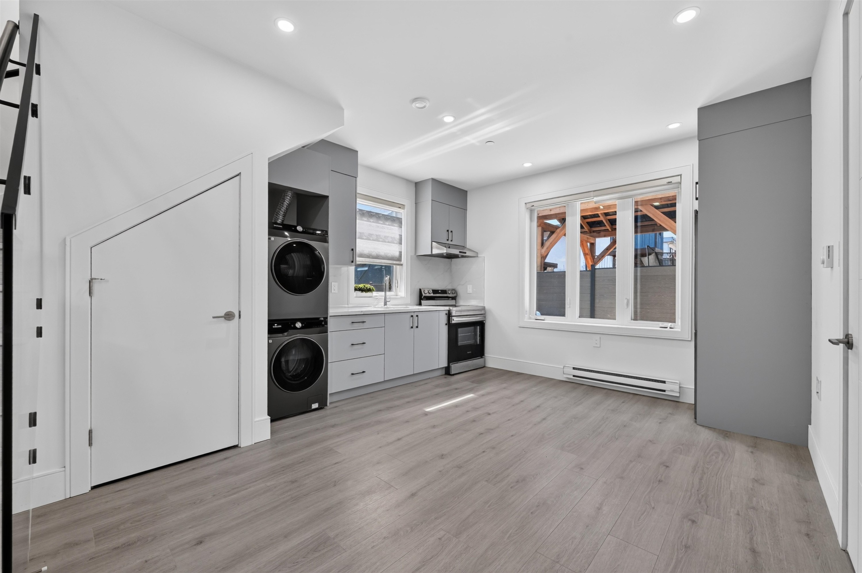 425 56Th Avenue E, Vancouver, BC - Indoor