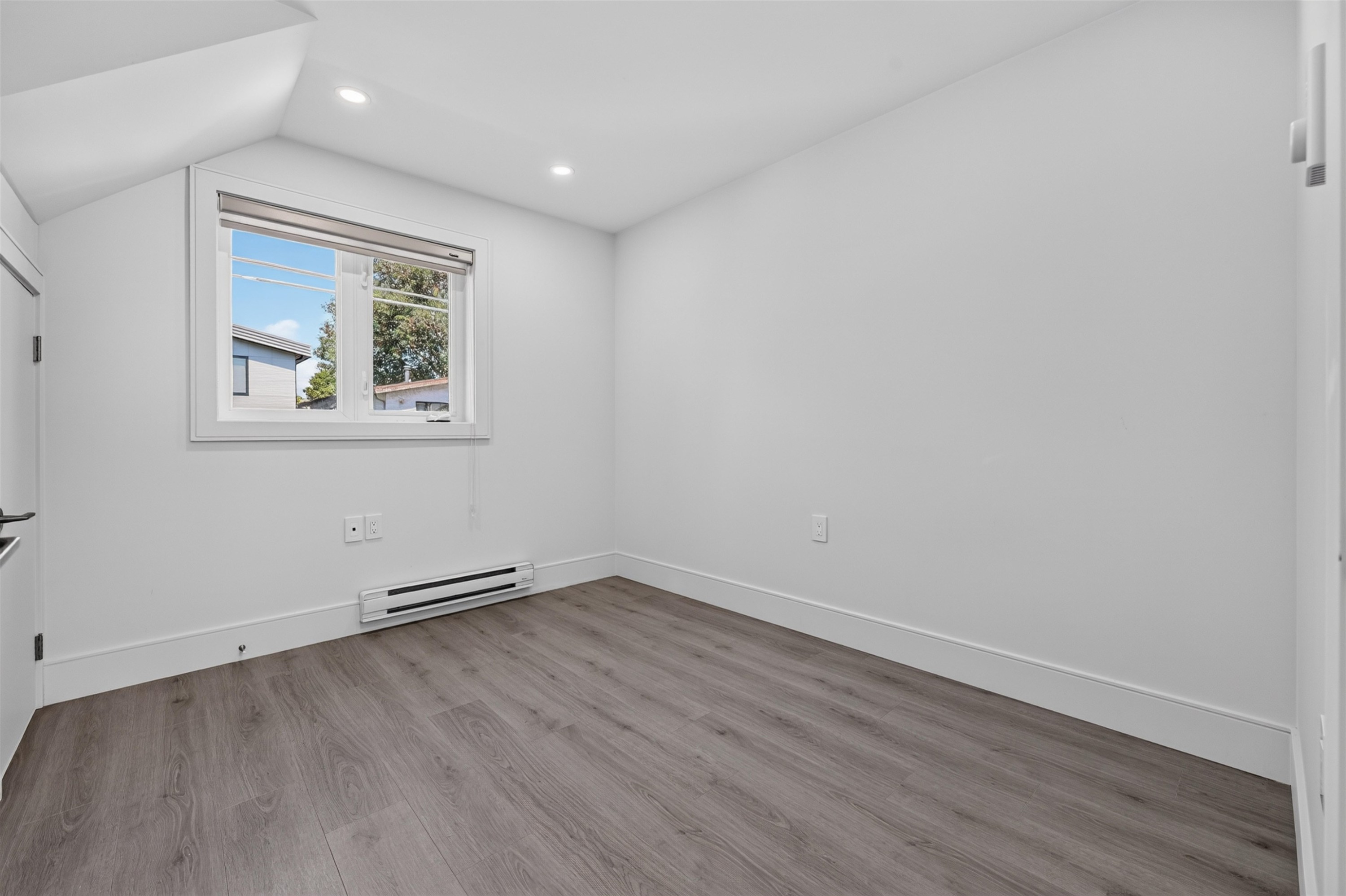 425 56Th Avenue E, Vancouver, BC - Indoor Photo Showing Other Room