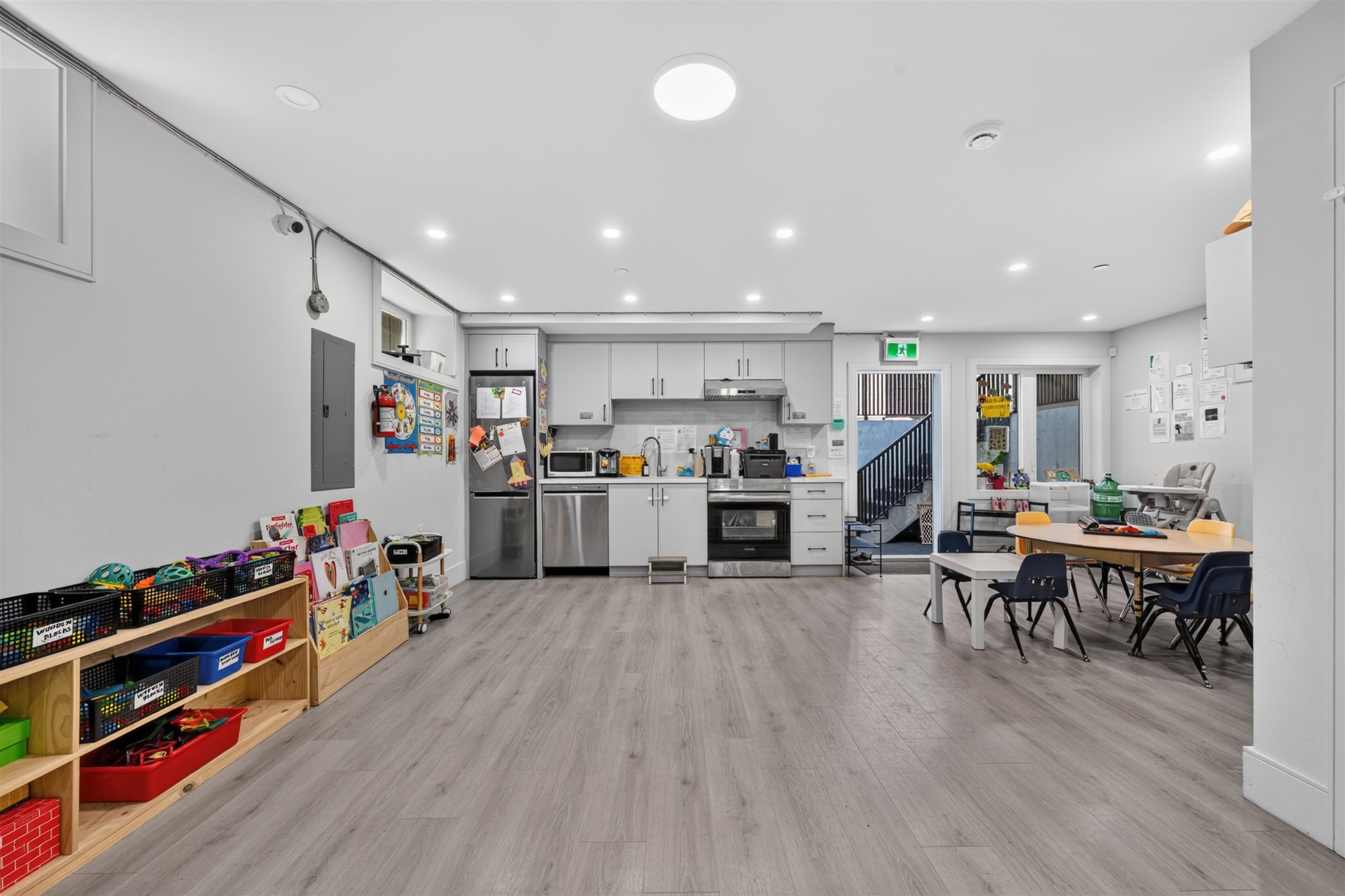 425 56Th Avenue E, Vancouver, BC - Indoor