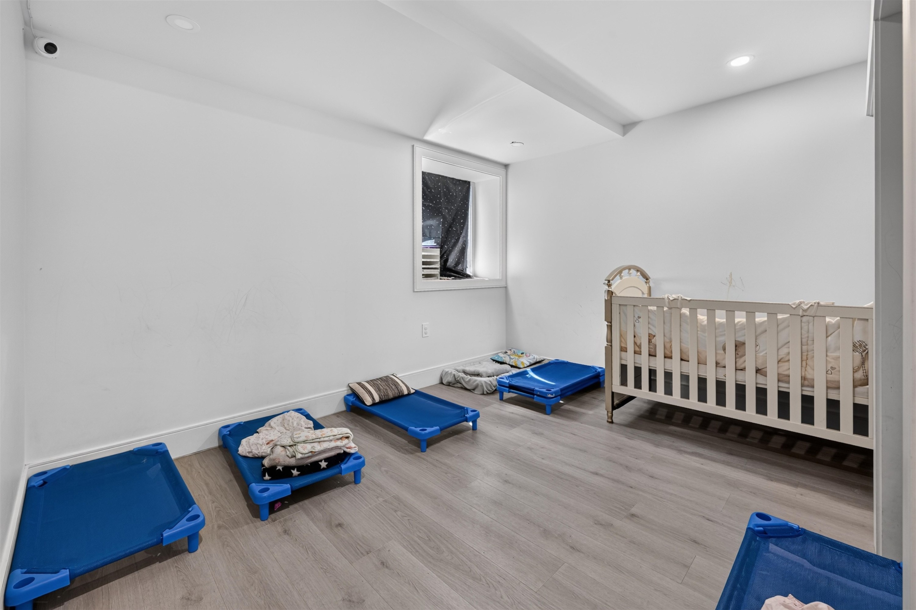 425 56Th Avenue E, Vancouver, BC - Indoor