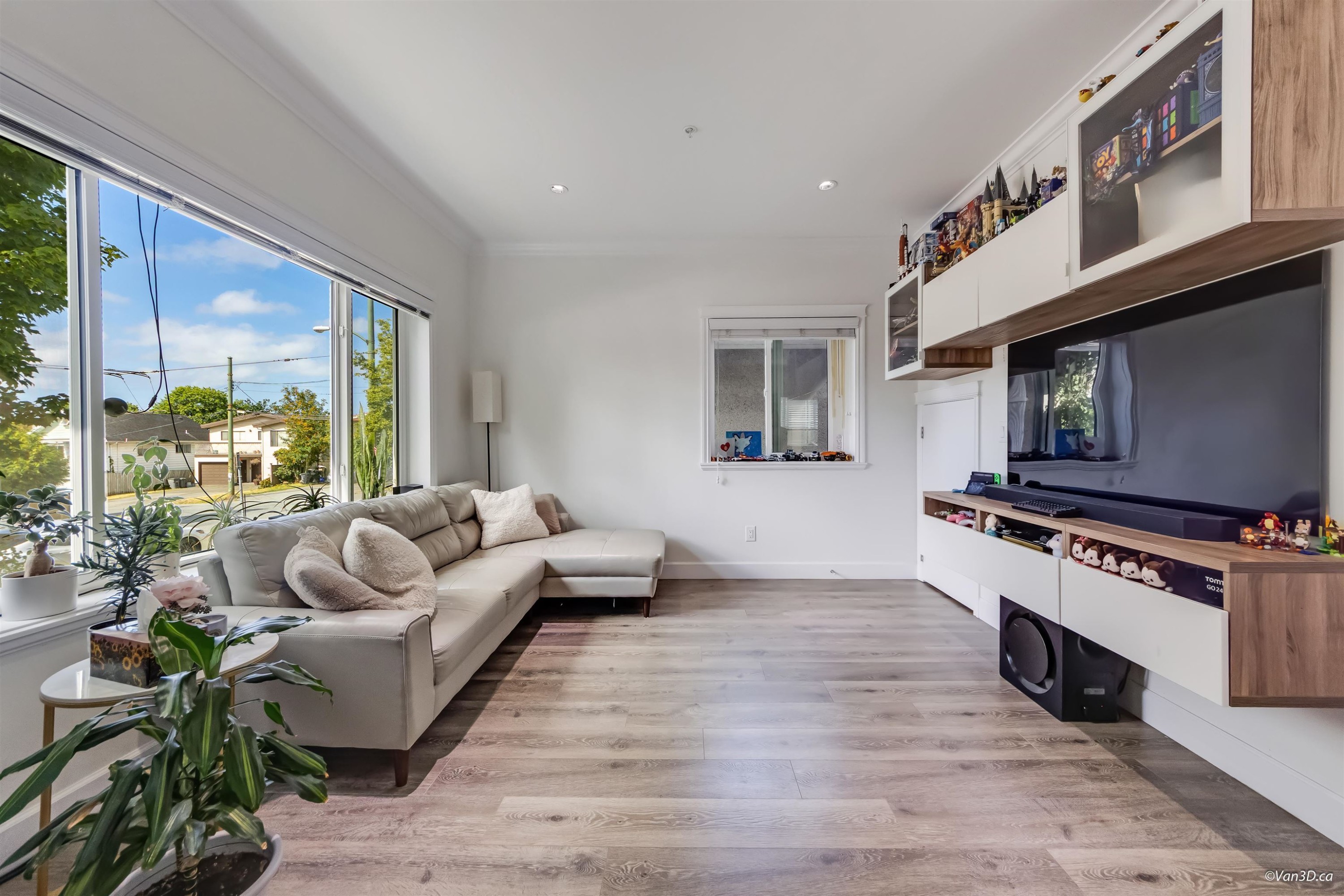 621 65Th Avenue E, Vancouver, BC - Indoor Photo Showing Other Room