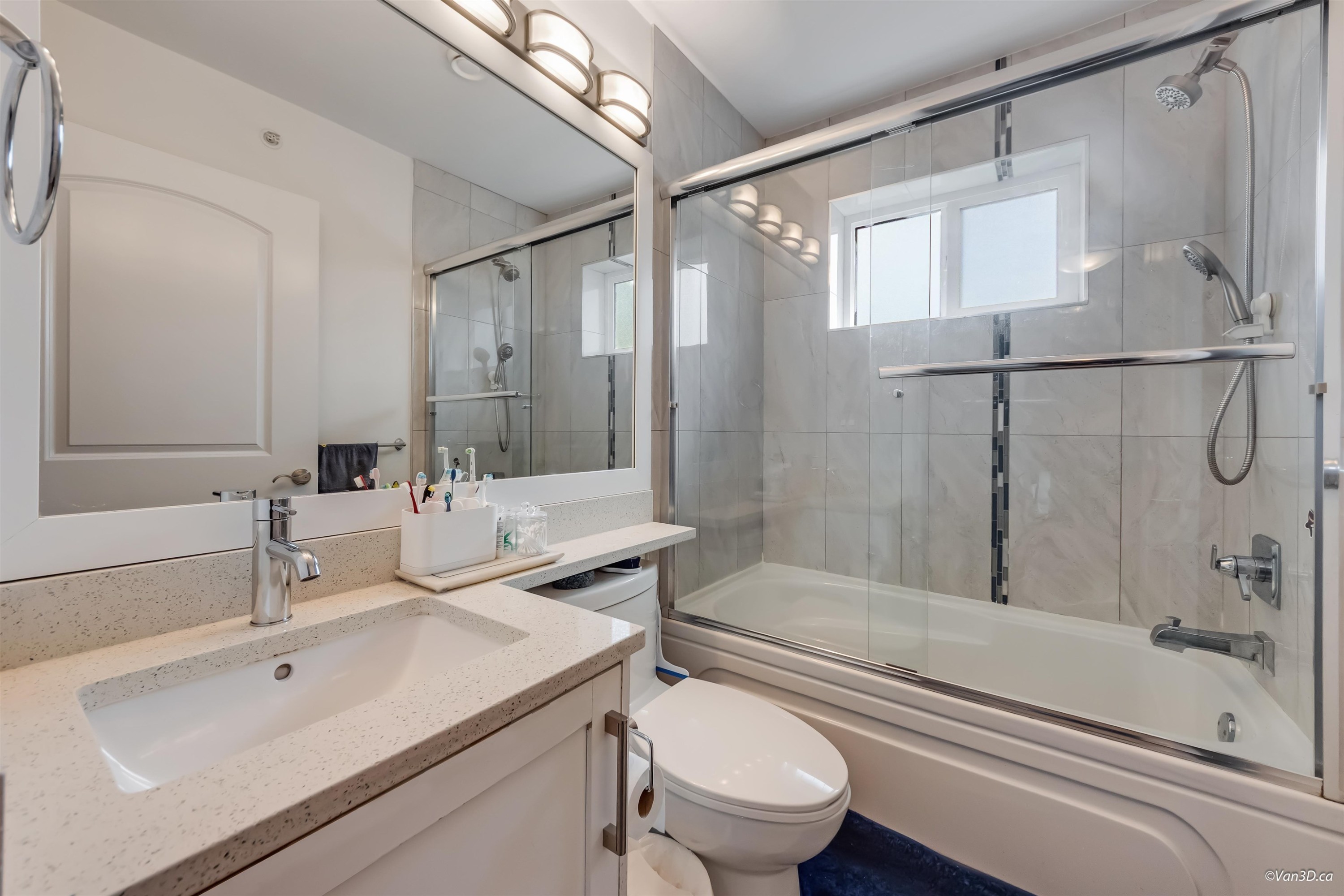 621 65Th Avenue E, Vancouver, BC - Indoor Photo Showing Bathroom