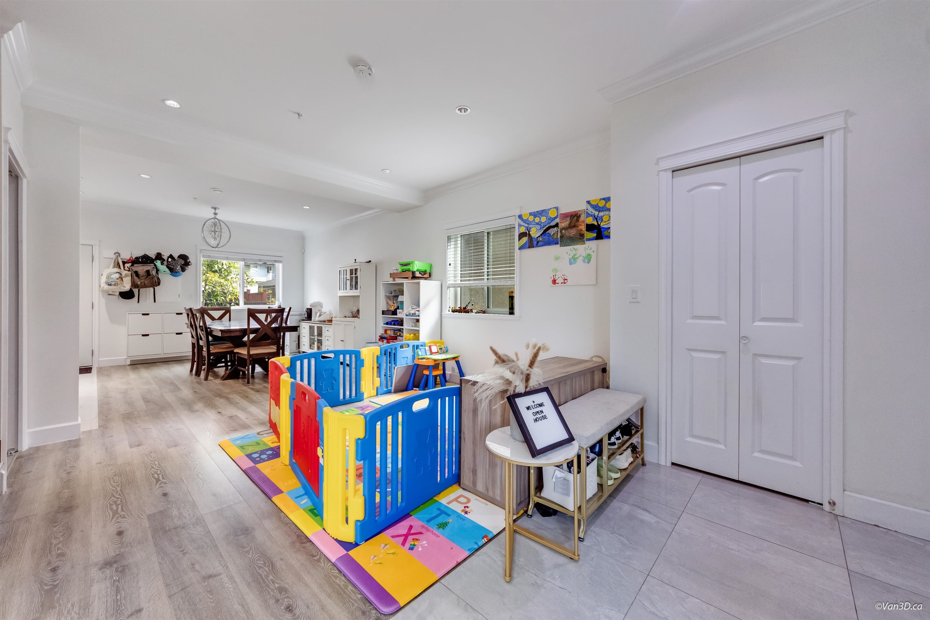 621 65Th Avenue E, Vancouver, BC - Indoor Photo Showing Other Room
