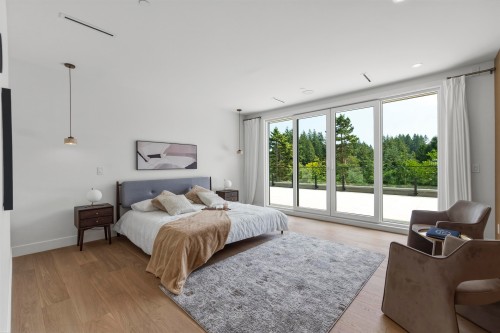 74 Laurie Crescent, West Vancouver, BC - Indoor Photo Showing Bedroom
