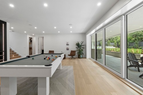 74 Laurie Crescent, West Vancouver, BC - Indoor Photo Showing Other Room