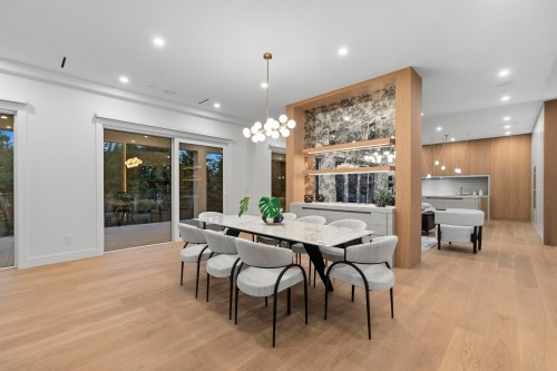 74 Laurie Crescent, West Vancouver, BC - Indoor Photo Showing Dining Room