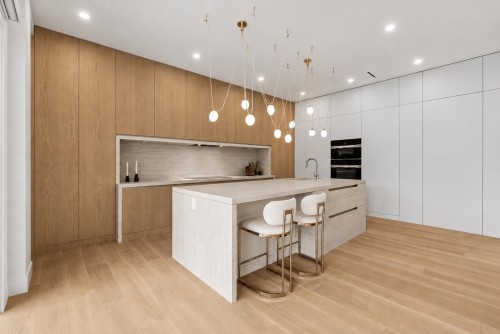 74 Laurie Crescent, West Vancouver, BC - Indoor Photo Showing Kitchen With Upgraded Kitchen