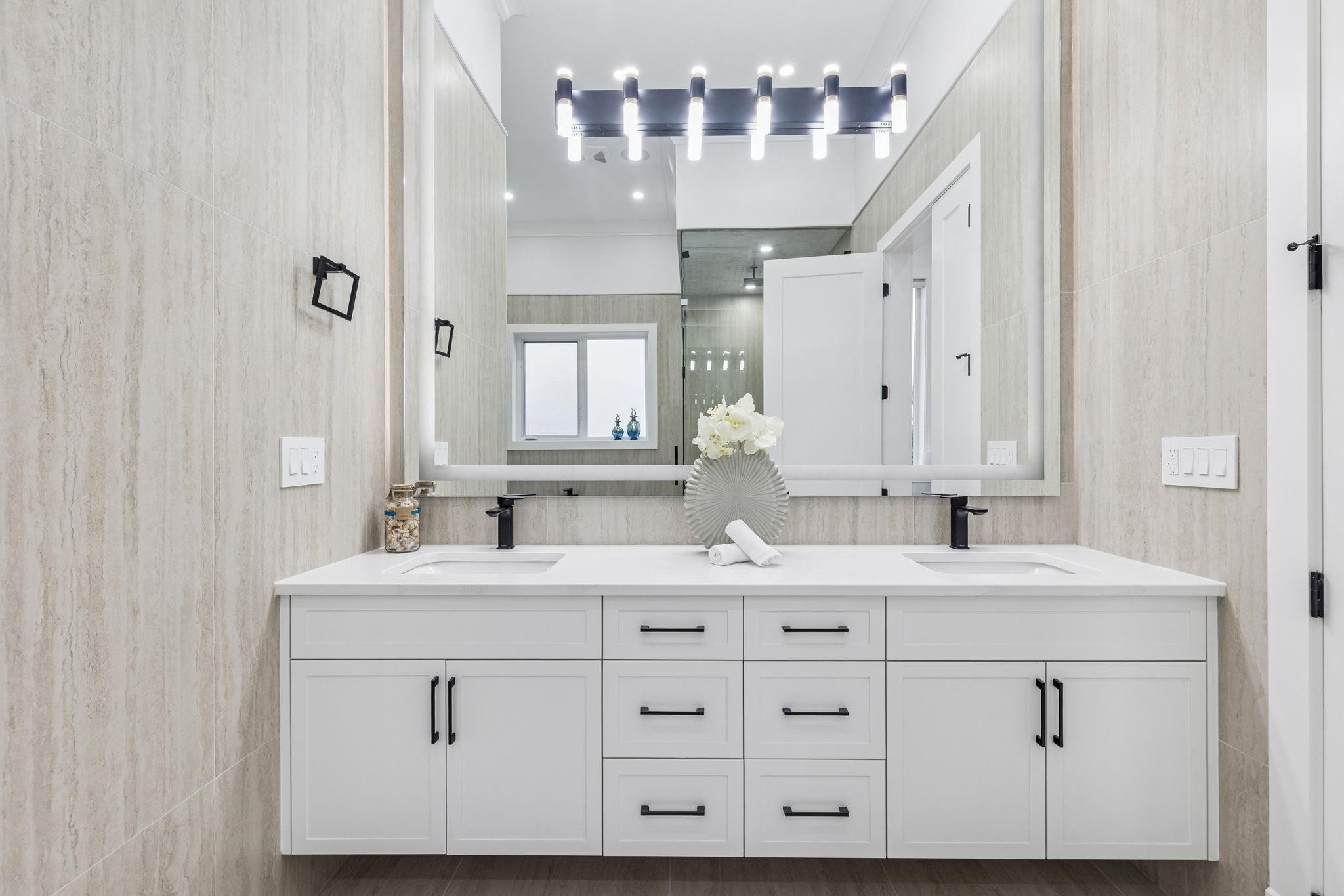 5080 Merganser Drive, Richmond, BC - Indoor Photo Showing Bathroom